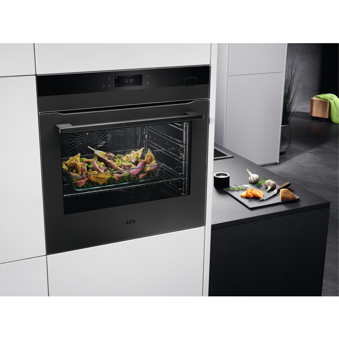 AEG - Pyrolytic oven - BSK778380T