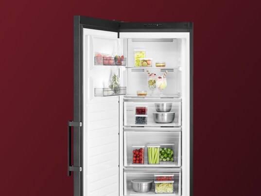 Open freestanding freezer