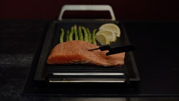 Cooking salmon on hob